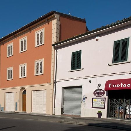 Hotel Tana Dell'Orso Ponsacco Exterior foto