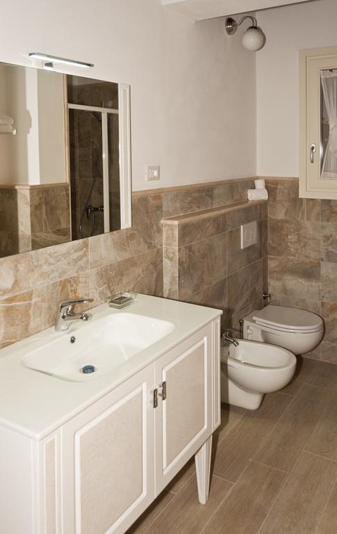 Hotel Tana Dell'Orso Ponsacco Habitación foto