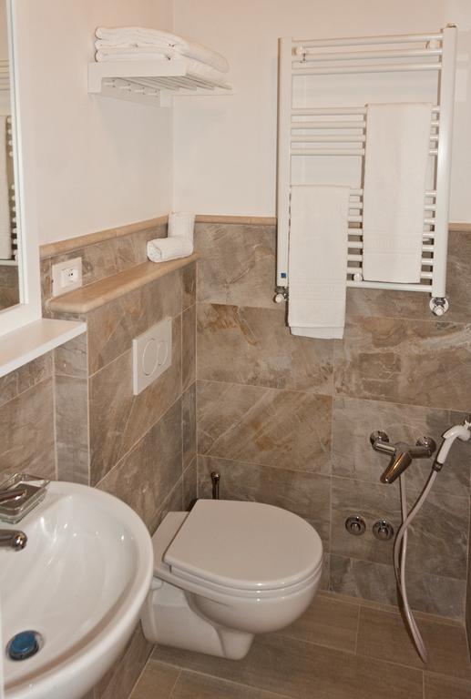 Hotel Tana Dell'Orso Ponsacco Habitación foto