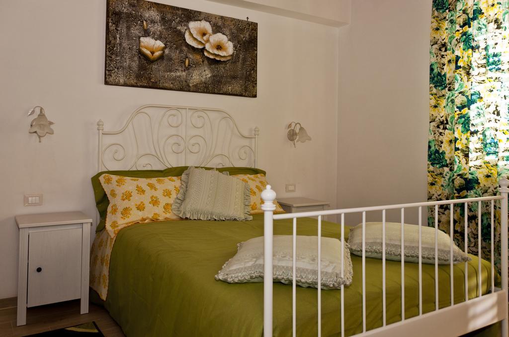 Hotel Tana Dell'Orso Ponsacco Habitación foto